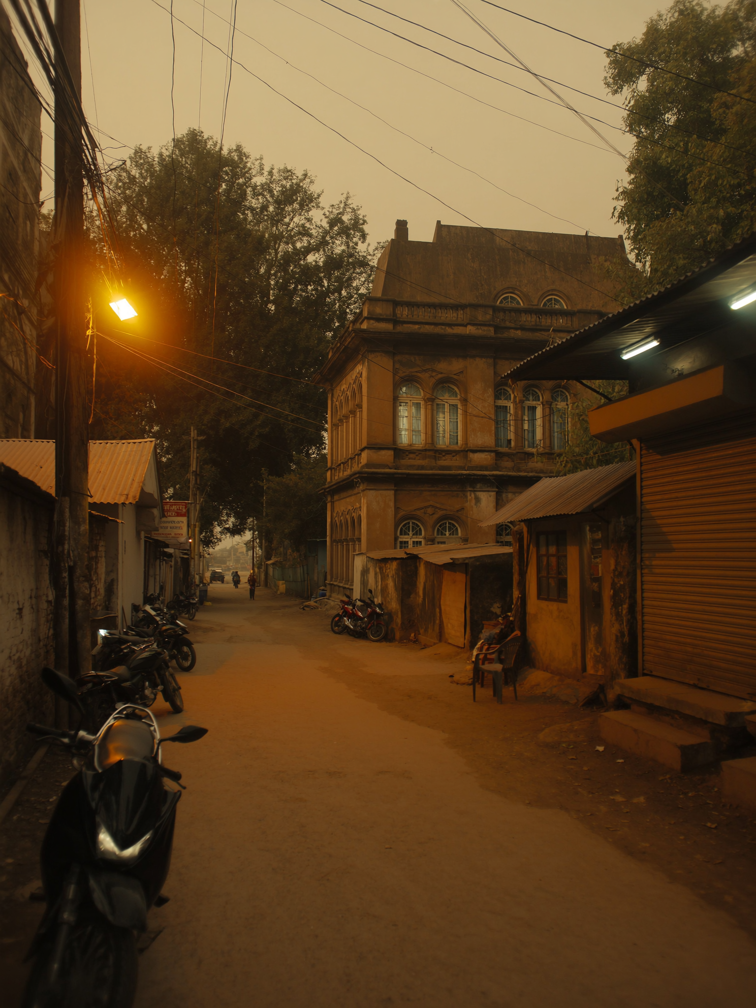 Hazratganj lane